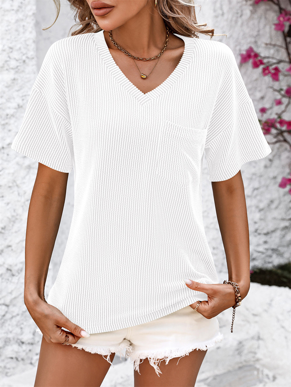 Relaxed Fit Daylight V-Neck T-Shirt Top 2891 White