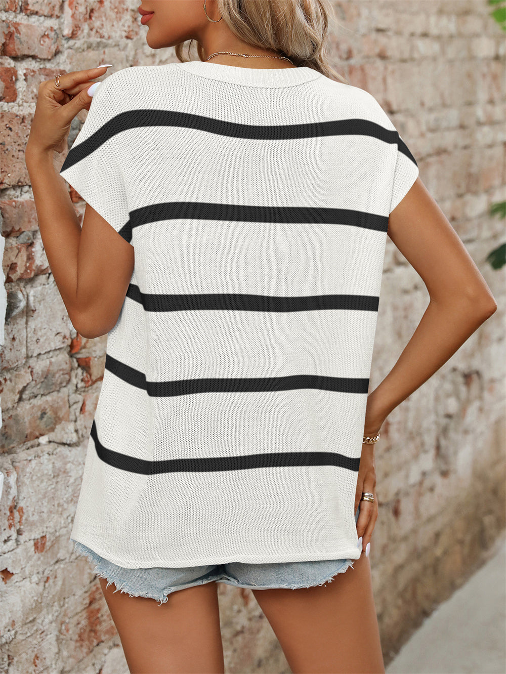 Striped Crew Neck Knitted Blouse for Summer 3004