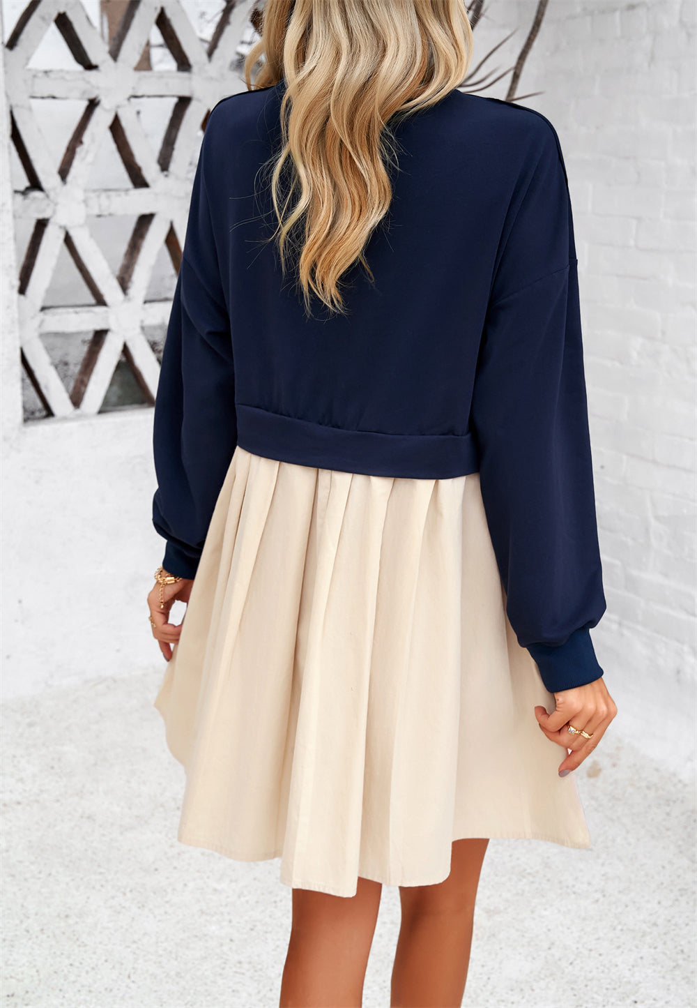 Trendy Two-Tone Sweatshirt Dress with Pleated Detail 2775